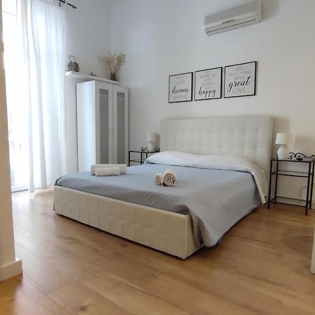 Living Cagliari Bed and Breakfast Exteriör bild