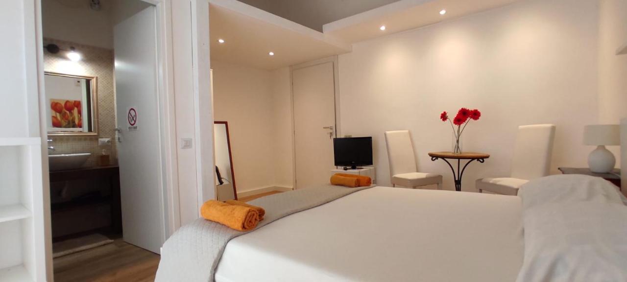 Living Cagliari Bed and Breakfast Exteriör bild