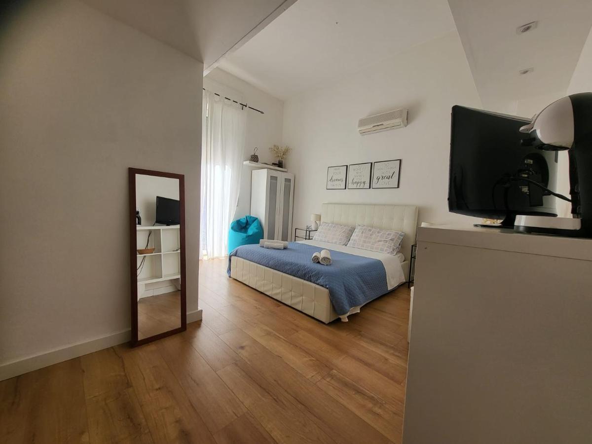 Living Cagliari Bed and Breakfast Exteriör bild