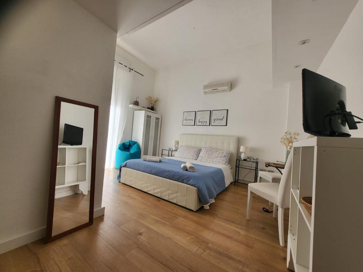 Living Cagliari Bed and Breakfast Exteriör bild