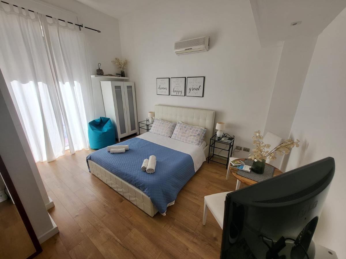 Living Cagliari Bed and Breakfast Exteriör bild