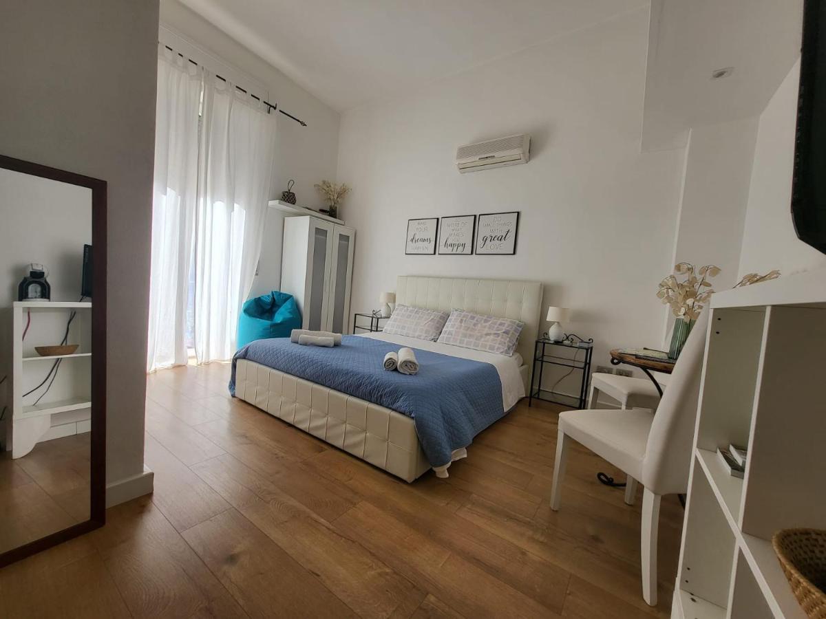 Living Cagliari Bed and Breakfast Exteriör bild